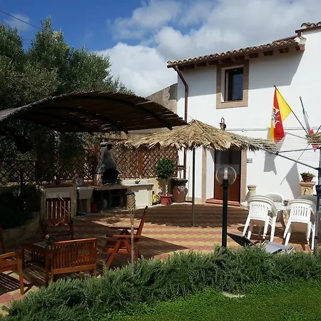 Casa Vacanze 4 Pileri Apartment *